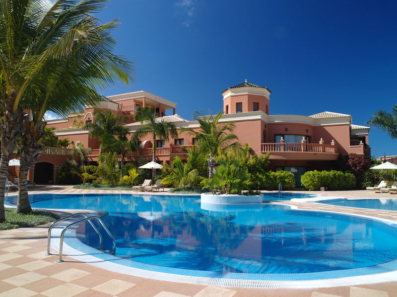 las madrigueras pool.jpg